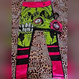 Iron Fist Athletic Leggings and Sports Bra Large